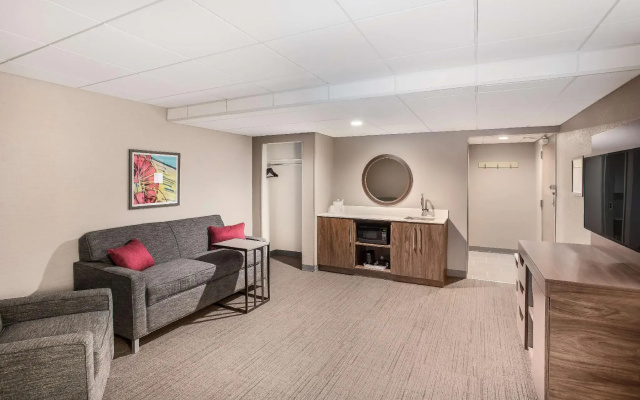 Double Suite