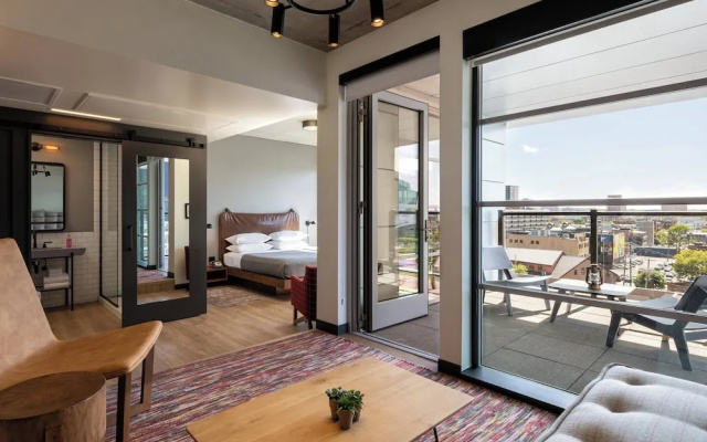 1 Bedroom Suite with balcony and with city view
