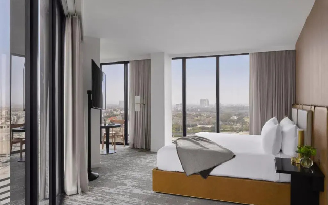 1 Bedroom Corner Suite