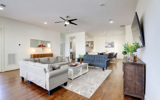3 Bedrooms Cottage with balcony
