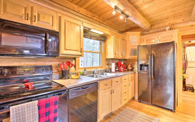 3 Bedrooms Cottage with balcony