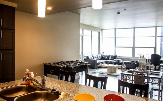 2 Bedrooms Standard Penthouse room with balcony and with city view