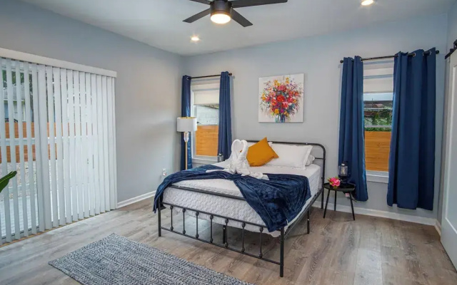 4 Bedrooms Cottage