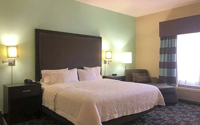 Mobility/Hearing Accessible with Roll In Shower Double room