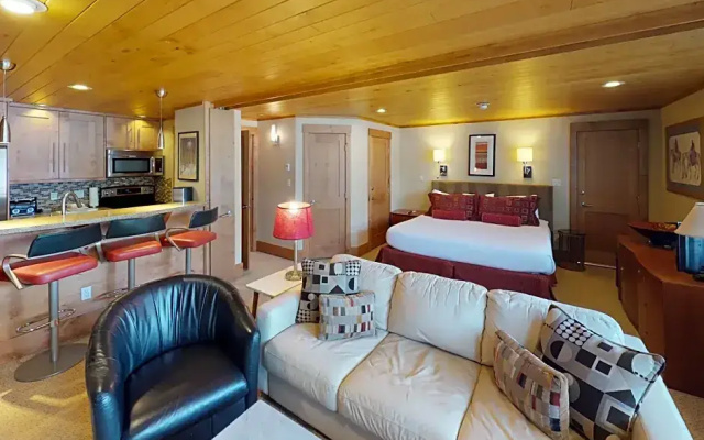 Platinum room