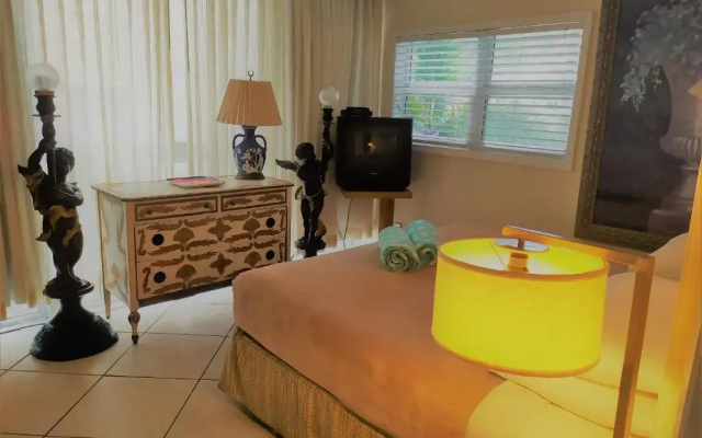 2 Bedrooms Apartment with pool view