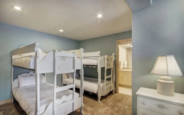 4 Bedrooms Standard room
