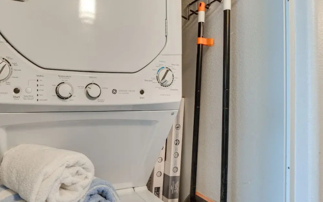 1 Bedroom Apartment with balcony