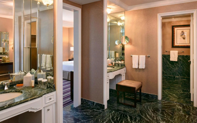 1 Bedroom Presidential Club Suite