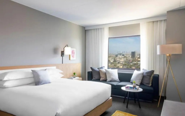 Double room with city view