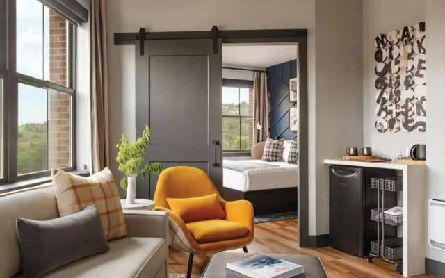 Deluxe Junior Suite