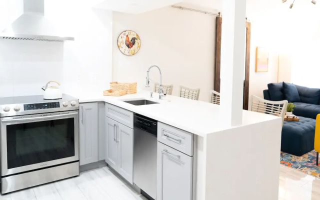 Deluxe Apartment