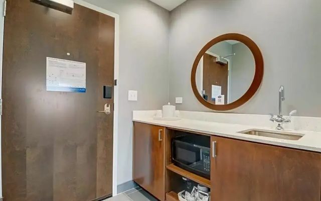 Double Suite