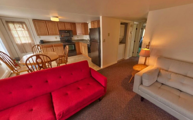 2 Bedrooms Cottage with balcony