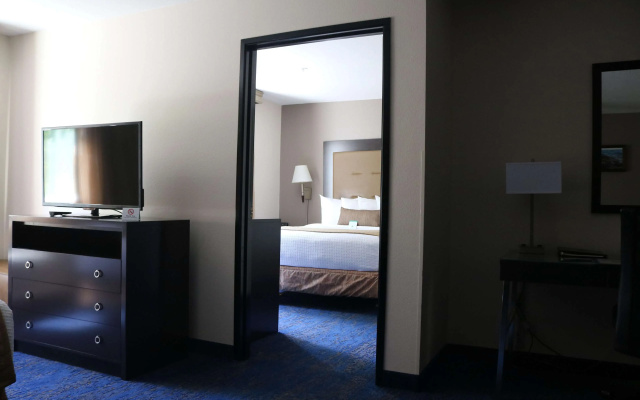 2 Bedrooms Double Suite