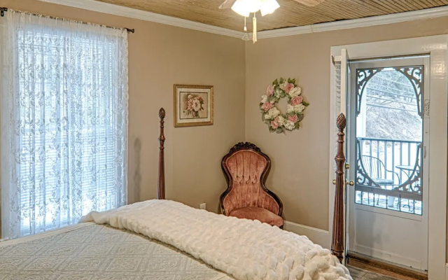 Double Suite with balcony and with river view