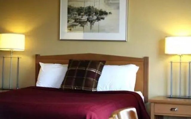 Standard Quadruple room with harbour view