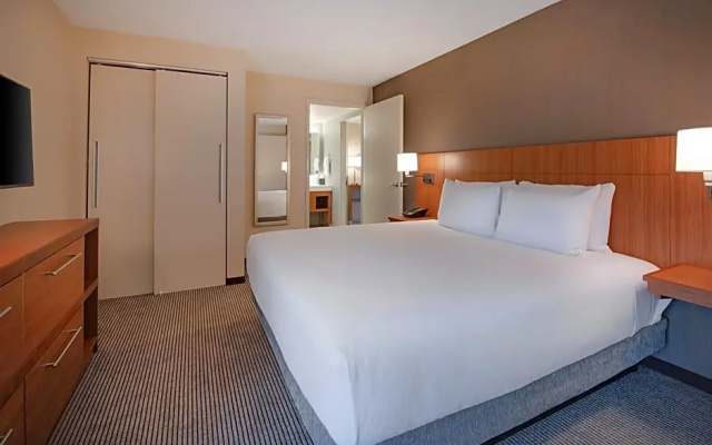 Accessible room with sofa bed