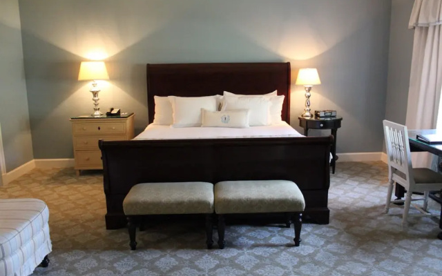 Premier room
