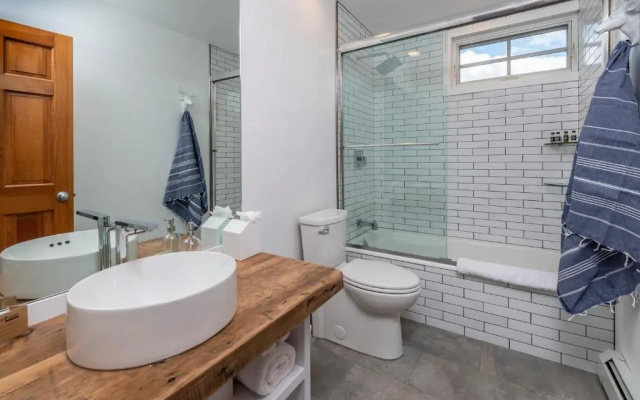 Deluxe Double Suite