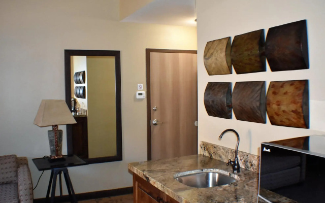 1 Bedroom Double Suite