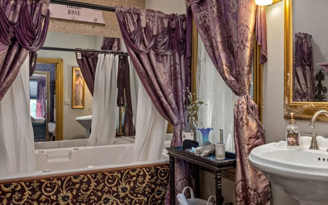 Luxury Suite