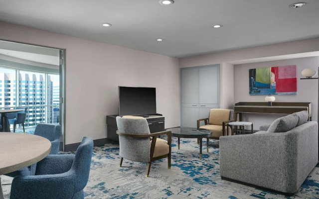 Executive Double Club Suite