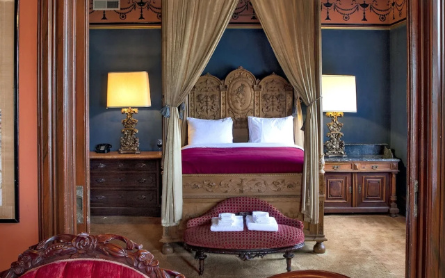Luxury room