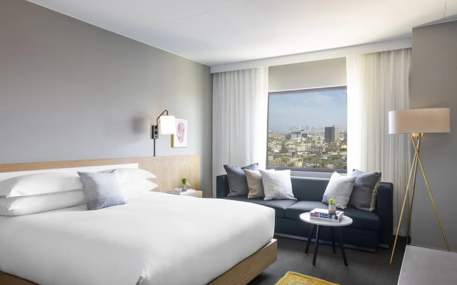 High Floor Double room with city view