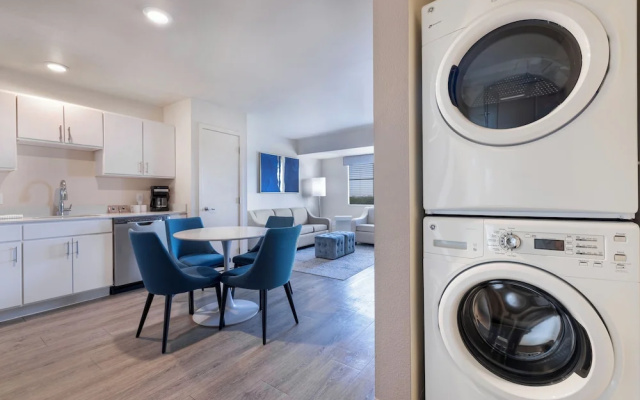 2 Bedrooms Suite
