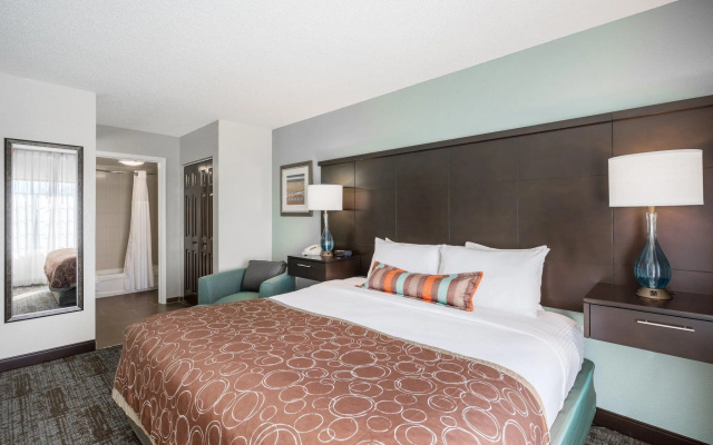 2 Bedrooms Double Suite
