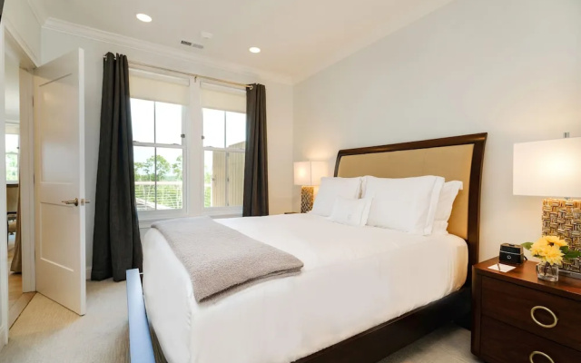 2 Bedrooms Suite with balcony