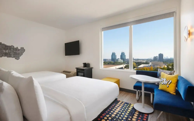 Standard Double room with city view