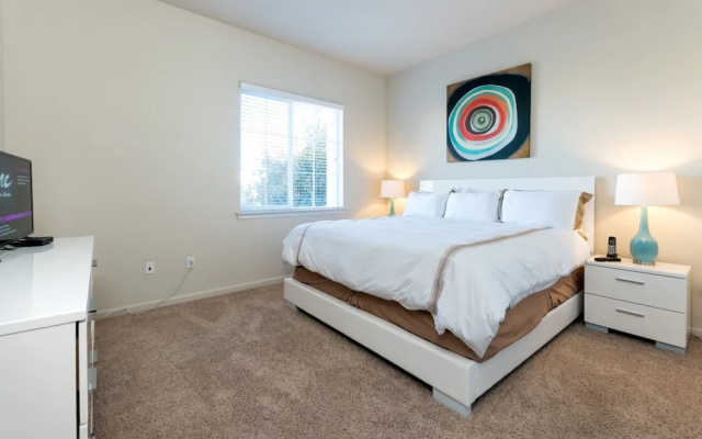 2 Bedrooms Luxury Apartment