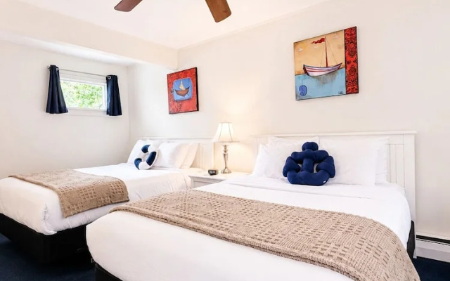 Standard Quadruple Basement room