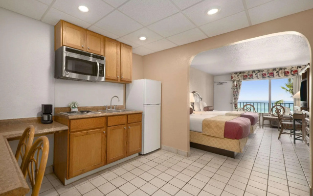 Standard Quadruple room beachfront