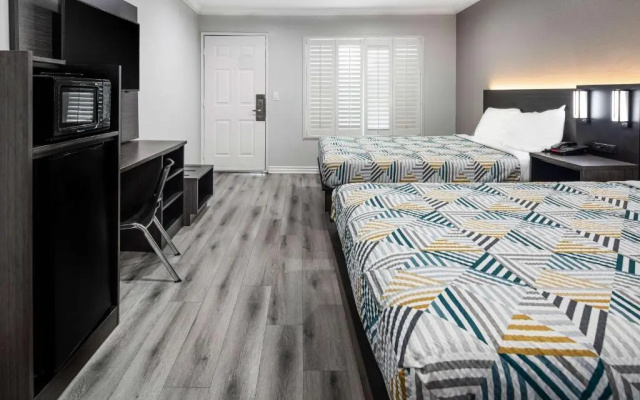 Deluxe Quadruple room