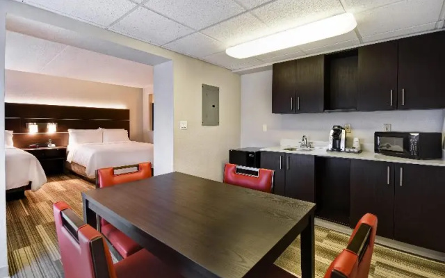 Suite with park view