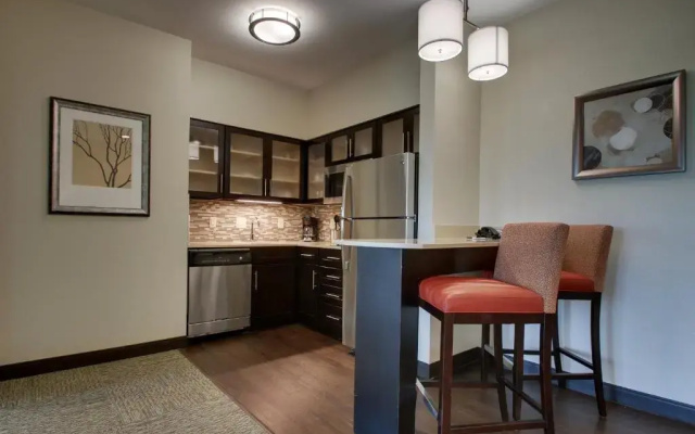 1 Bedroom Suite