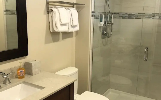 Standard Single room with balcony and with partial ocean view