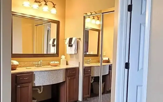 Double Suite