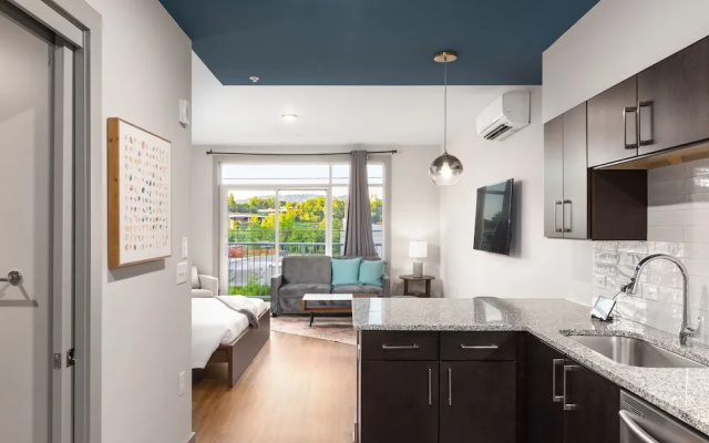 Standard Triple room with balcony