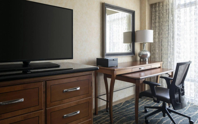 Standard Double room with partial view