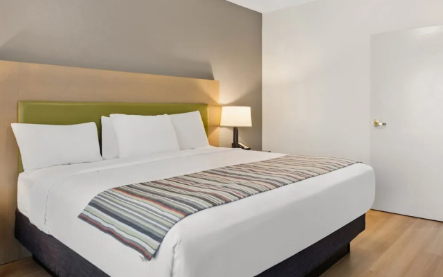 1 Bedroom Suite