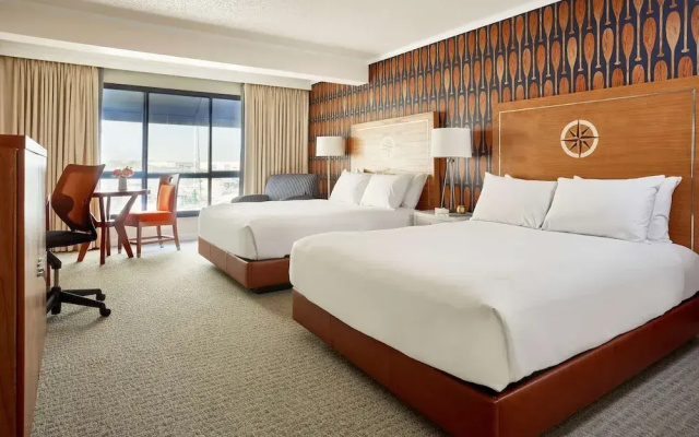 Quadruple room with Partial Marina View