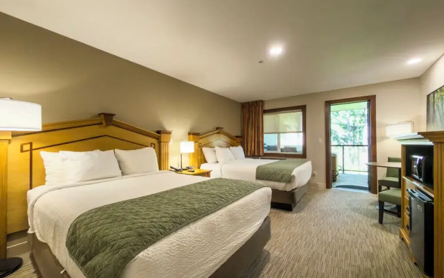 Deluxe Quadruple room with balcony