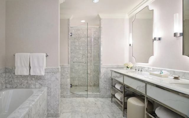 2 Bedrooms Premier Suite with water view