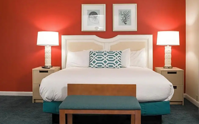 Standard Double room with partial ocean view