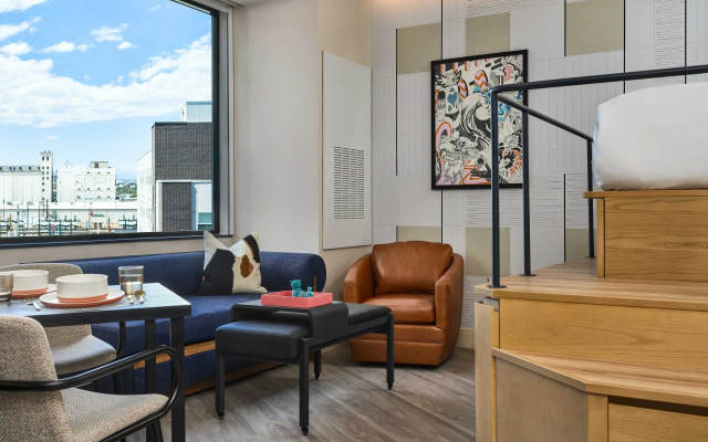 Executive Studio