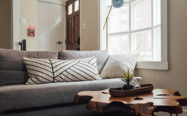 2 Bedrooms Apartment